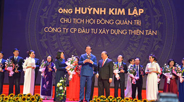 “Anh hùng” vì người lao động